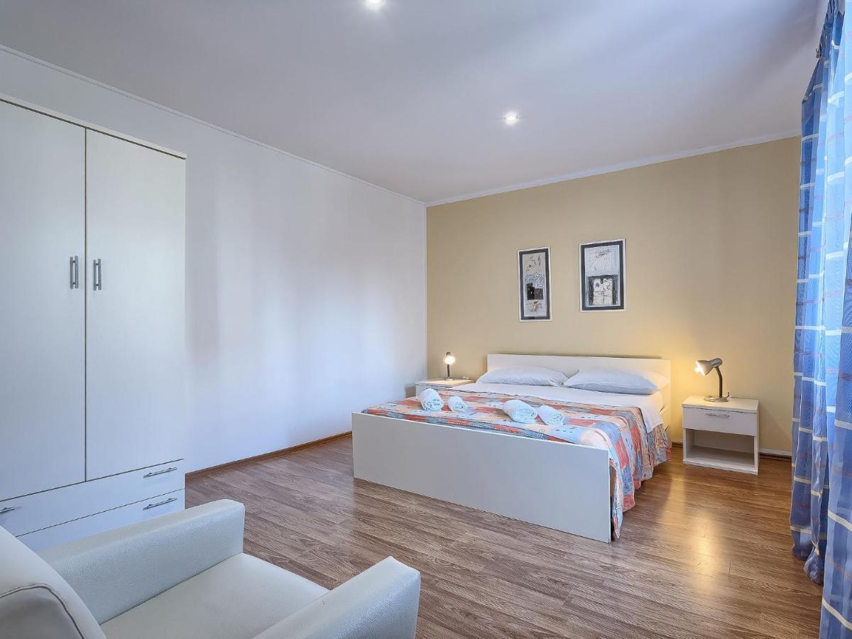 Apartment Nika-3 Umag Bagian luar foto